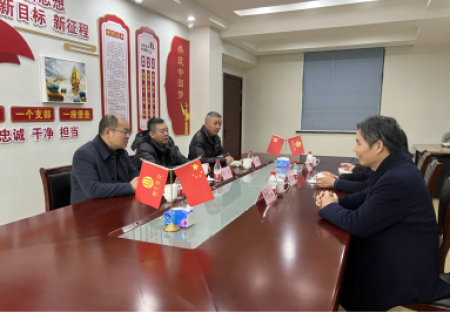 桐升建設(shè)│桐鄉(xiāng)市住房和城鄉(xiāng)建設(shè)局黨委委員、副局長(zhǎng)何明一行蒞臨我公司開(kāi)展新春走訪(fǎng)慰問(wèn)活動(dòng)